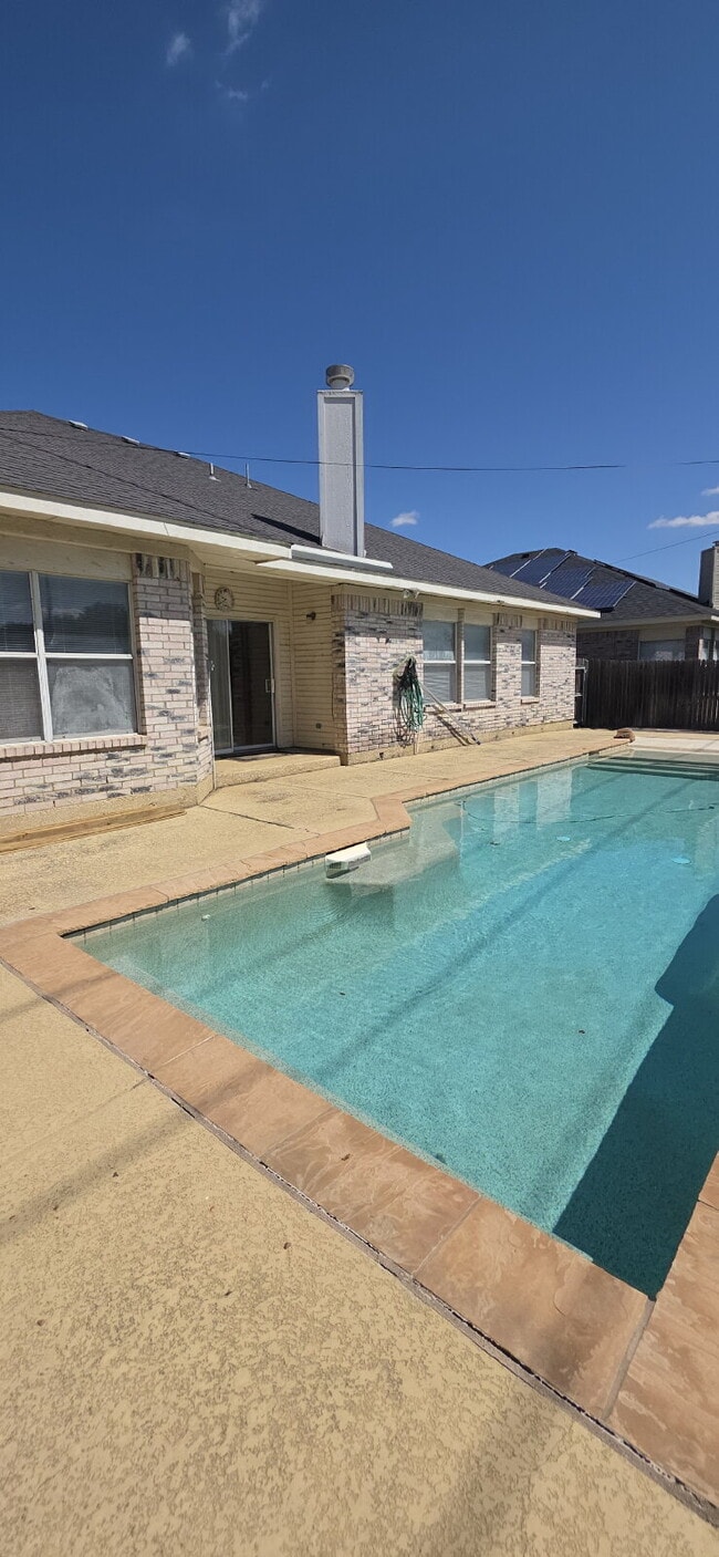 Building Photo - Beautifully Updated Arlington Home with Po...