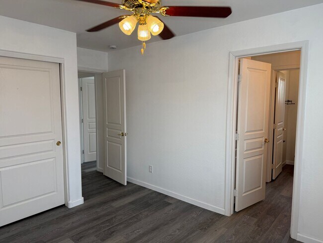 Building Photo - 2712 E Denim Trail