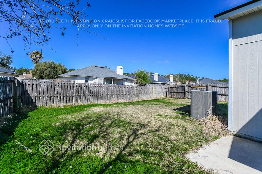 Building Photo - 1872 Pineta Cove Drive