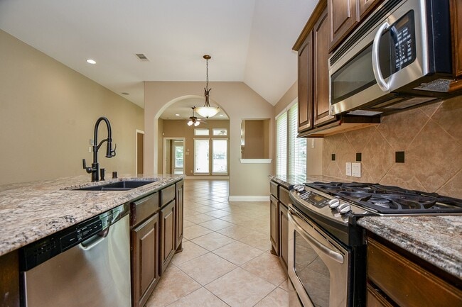 Building Photo - 26115 Serenity Oaks Dr