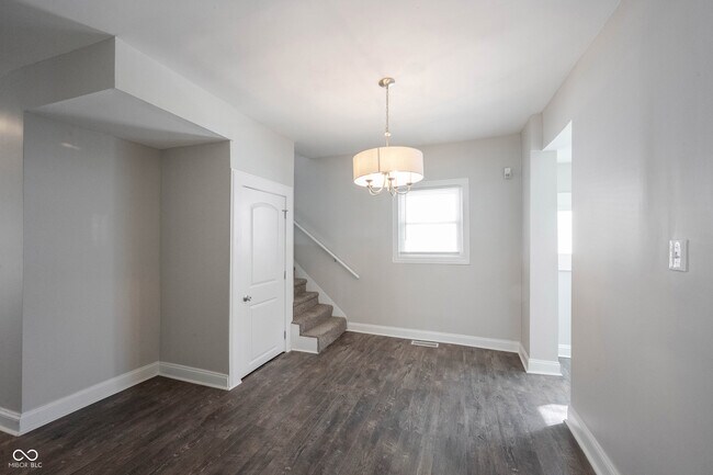 Building Photo - 3117 N Park Ave