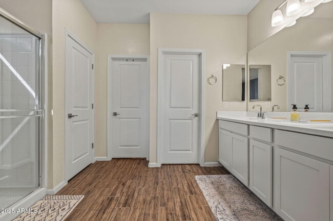 Building Photo - 17809 W Country Club Terrace