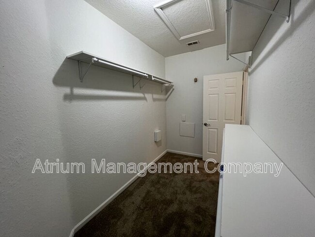 Building Photo - 651 Allerton Way