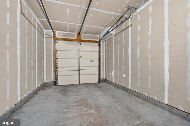 Building Photo - 43845 Centergate Dr