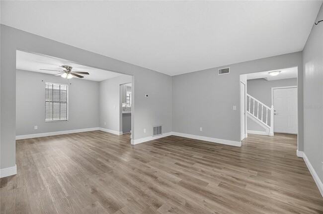 Building Photo - 519 Sweetleaf Dr