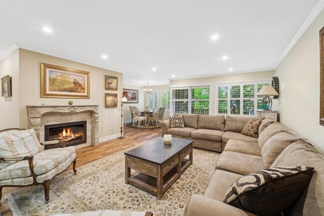 Building Photo - 2 bedroom in Bellevue WA 98004