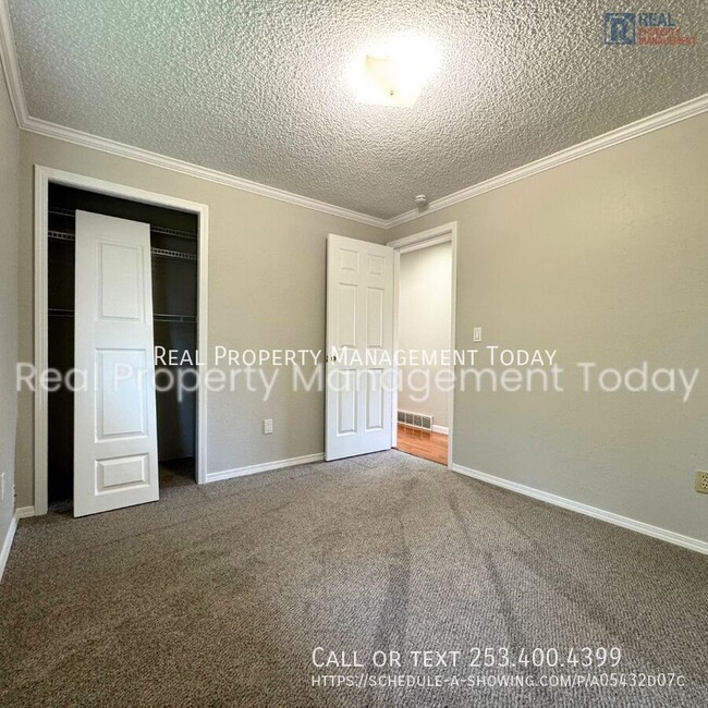 Building Photo - 31720 3rd Pl S