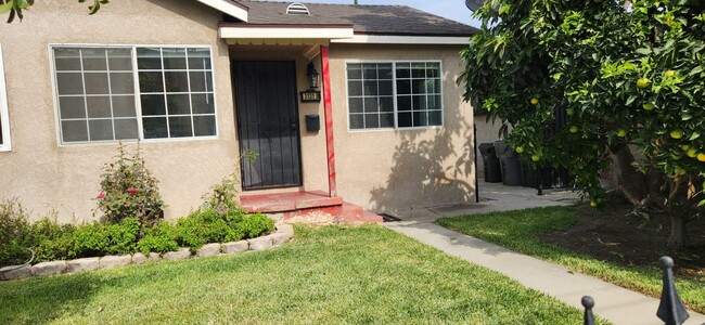 The front door entrance - 3131 Euclid Ave