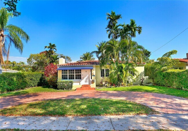 Building Photo - 537 Zamora Ave