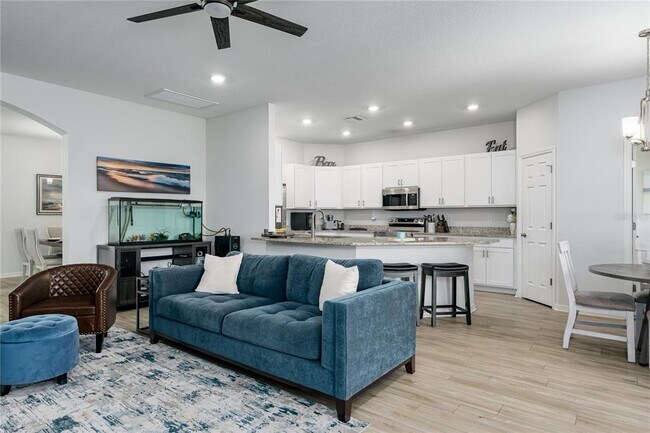 Building Photo - 16129 67th Ct E