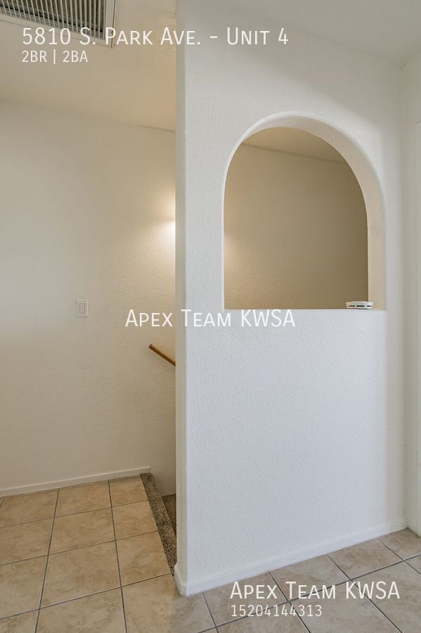 Building Photo - 5810 S Park Ave