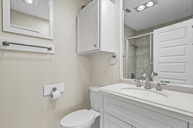 Building Photo - 143 World of Tennis Sq