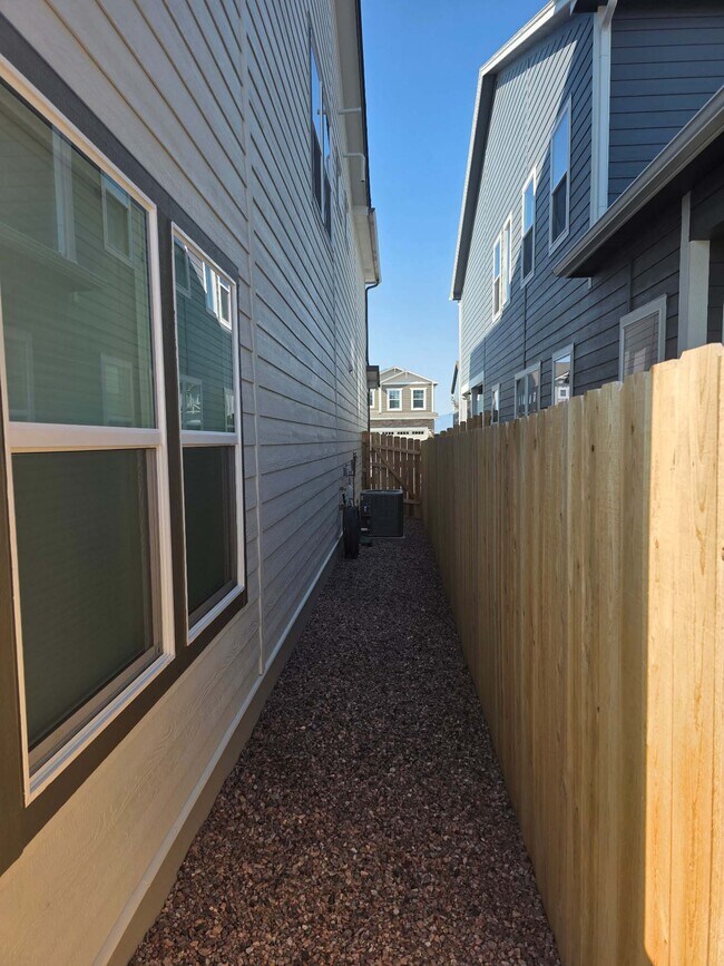 Building Photo - 8619 Blue Feather Lp