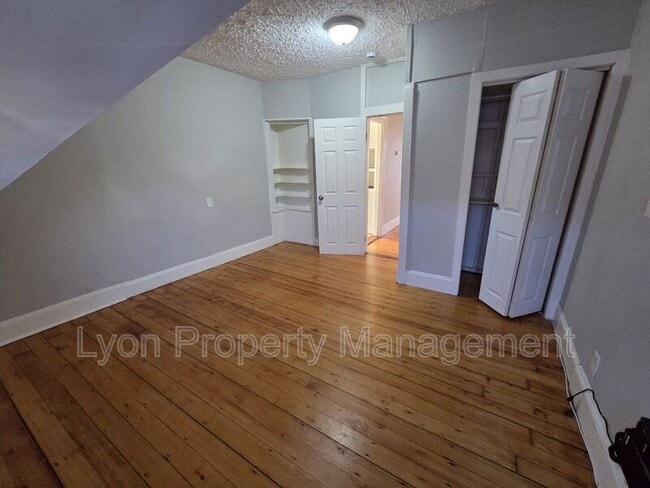 Building Photo - 15 Woodbine St