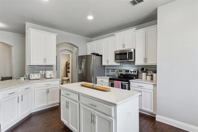 Building Photo - 3833 Denridge Ln