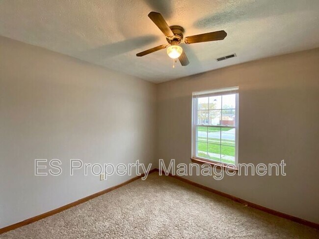 Building Photo - 5834 Blackley Ln