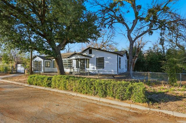 Building Photo - 405 Jannie St