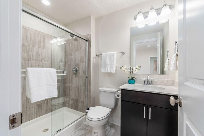 Building Photo - 5962 Laurel Ln