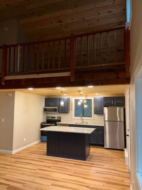 Building Photo - 35 Pine Creek Rd