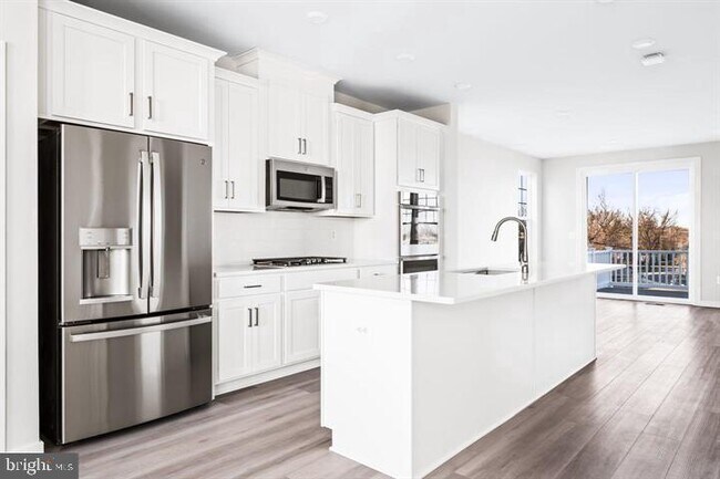 Building Photo - 42508 Invergordon Ter