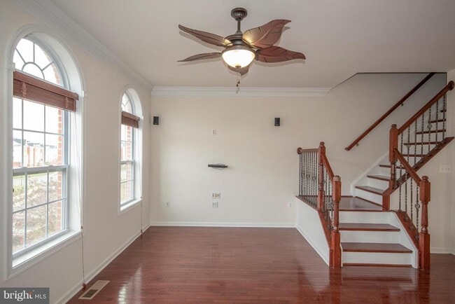 Building Photo - 23119 Sunbury St