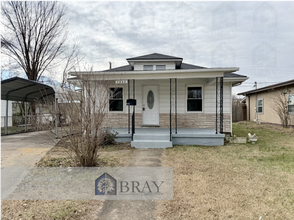 Building Photo - Charming Renovated Cottage in the Heart of Kingsport