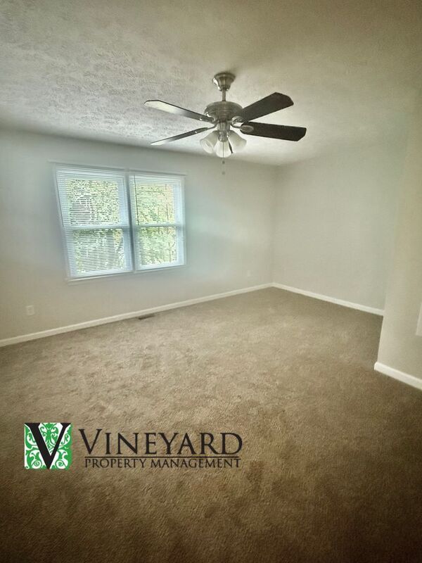 Building Photo - 4520 Bartow Carver Rd