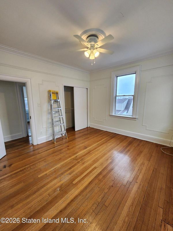 Building Photo - 164 Cromwell Ave