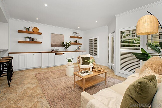 Building Photo - 620 State St