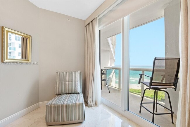 Building Photo - 9559 Collins Ave