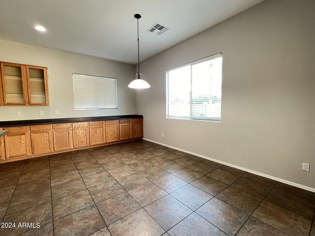 Building Photo - 3312 E Bluebird Pl