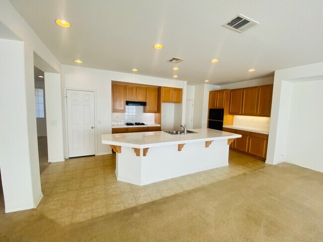 Building Photo - 2306 Cornflower Way