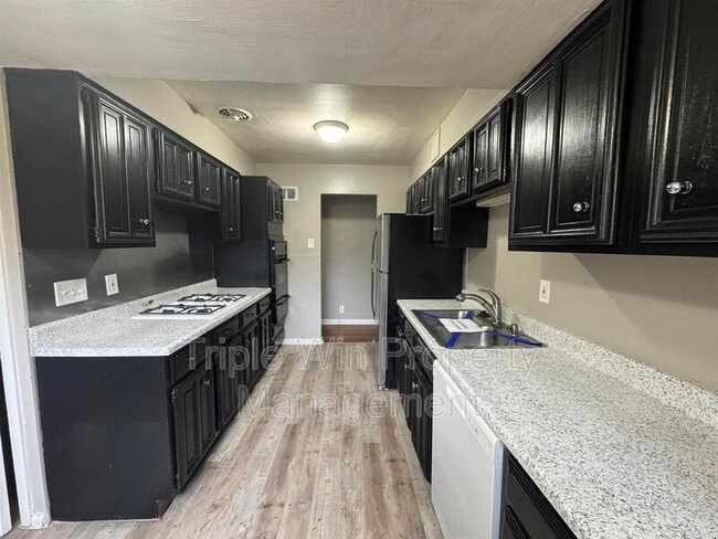 Building Photo - 8000 Noel Ct