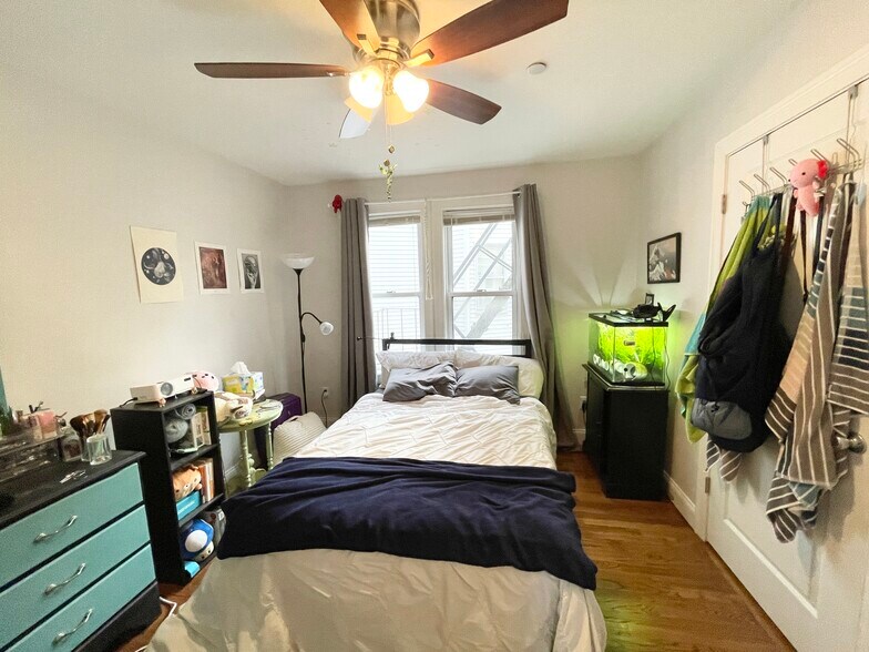 Building Photo - 800 Parker St