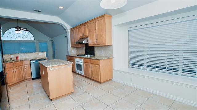 Building Photo - 15846 Grove Crest Dr