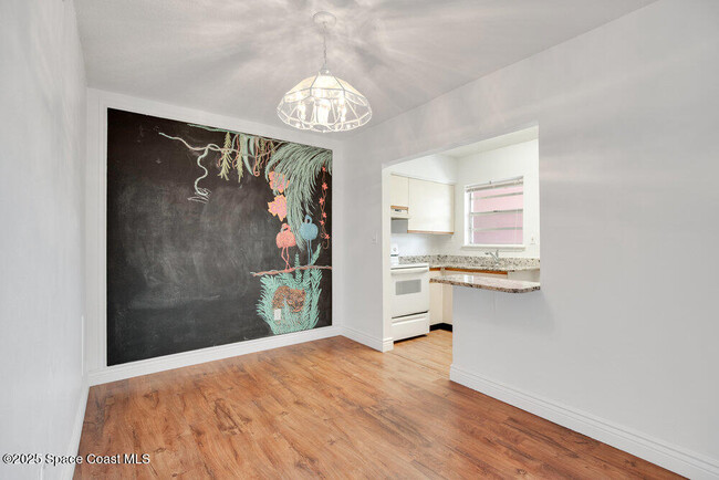Building Photo - 401 Monroe Ave
