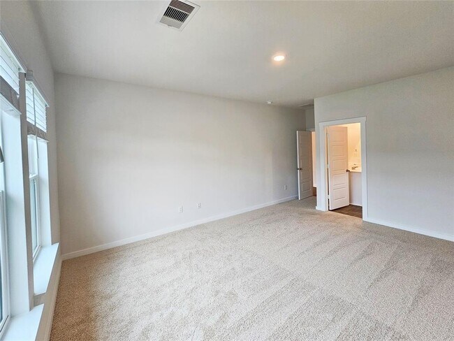 Building Photo - 322 Merriman Rd