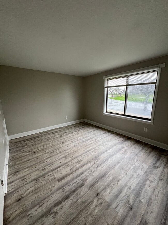 Building Photo - Luxury 1 BD, 1 BA Apartment in Mt Joy!
