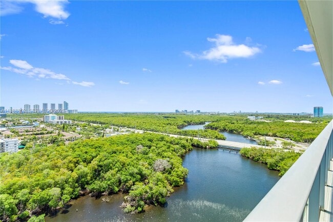 Building Photo - 16385 Biscayne Blvd