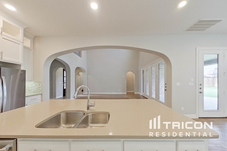Building Photo - 3717 Hartline Hills