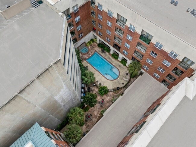 Building Photo - 300 St Joseph Pkwy