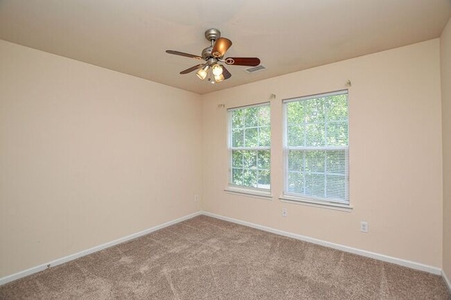 Building Photo - Elegant 4-bedroom Home in Desirable Callonwood Neighborhood in Matthews, NC