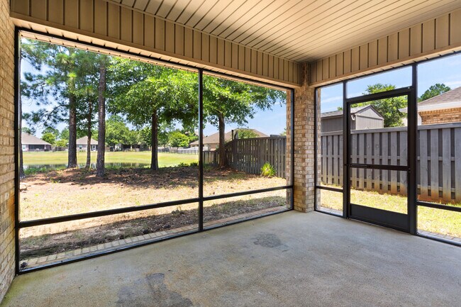 Building Photo - 36 Dickens Dr