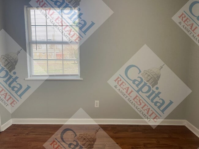 Building Photo - Take the Key!!!