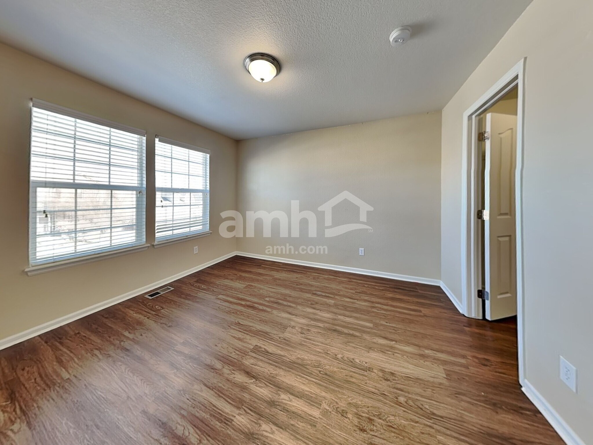 Building Photo - 4564 MT Princeton St