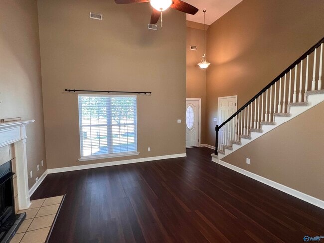 Building Photo - 110 Tudor Pl