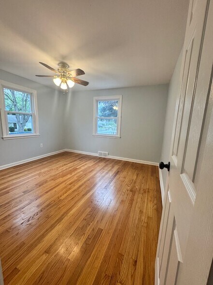 Building Photo - 20 York St