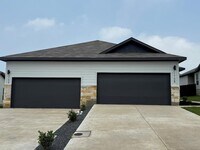 Building Photo - 170 Schrader Dr