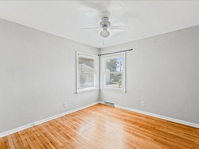 Building Photo - Spacious 3-Bedroom Home with Oversized Garage Space!