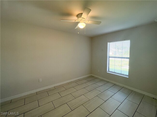 Building Photo - 3605 SW 8th Pl